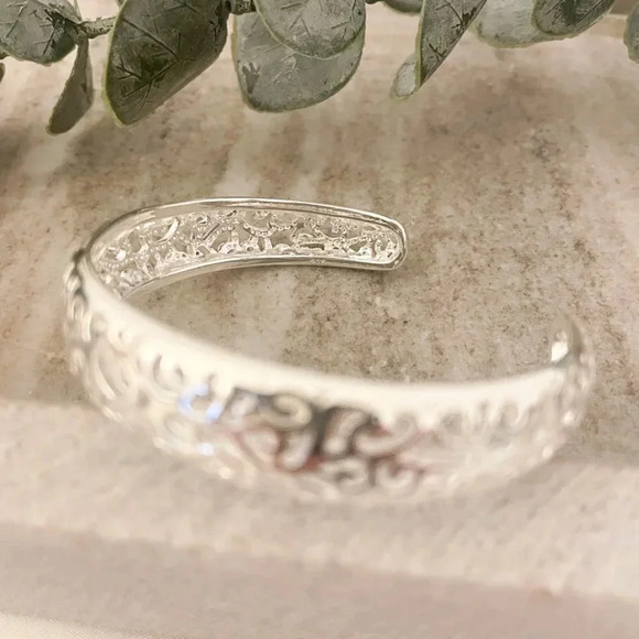 925 Sterling Silver Cuff Bracelet Bangle Bracelet Floral Cutout Chunky Bracelet - Picture 7 of 7